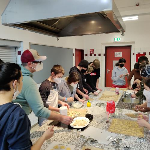 4bweihnachtsbäckerei2122