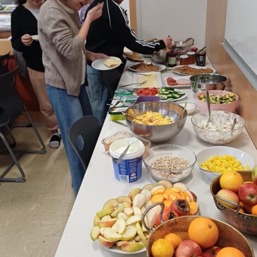 Klassenfrühstück1b2526